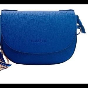 This bags is beautiful ,It’s measure for you can keep your made up,